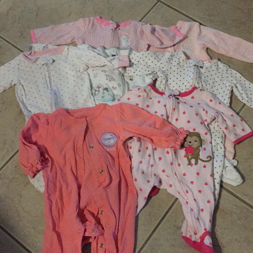 Lot of 7 long-sleeved footies pajamas, 0-3M